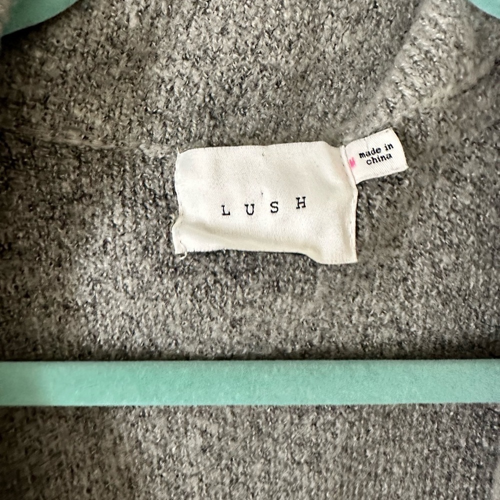 🌟SALE🌟 Lush gray oversized cardigan size medium - Picture 8 of 9